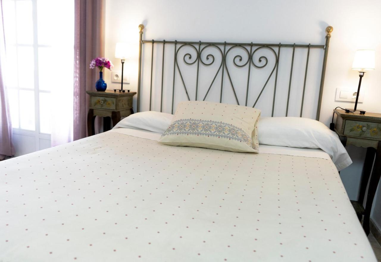 Hostal Trafalgar Барбате Екстериор снимка
