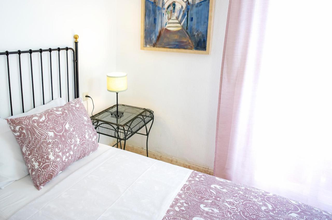 Hostal Trafalgar Барбате Екстериор снимка